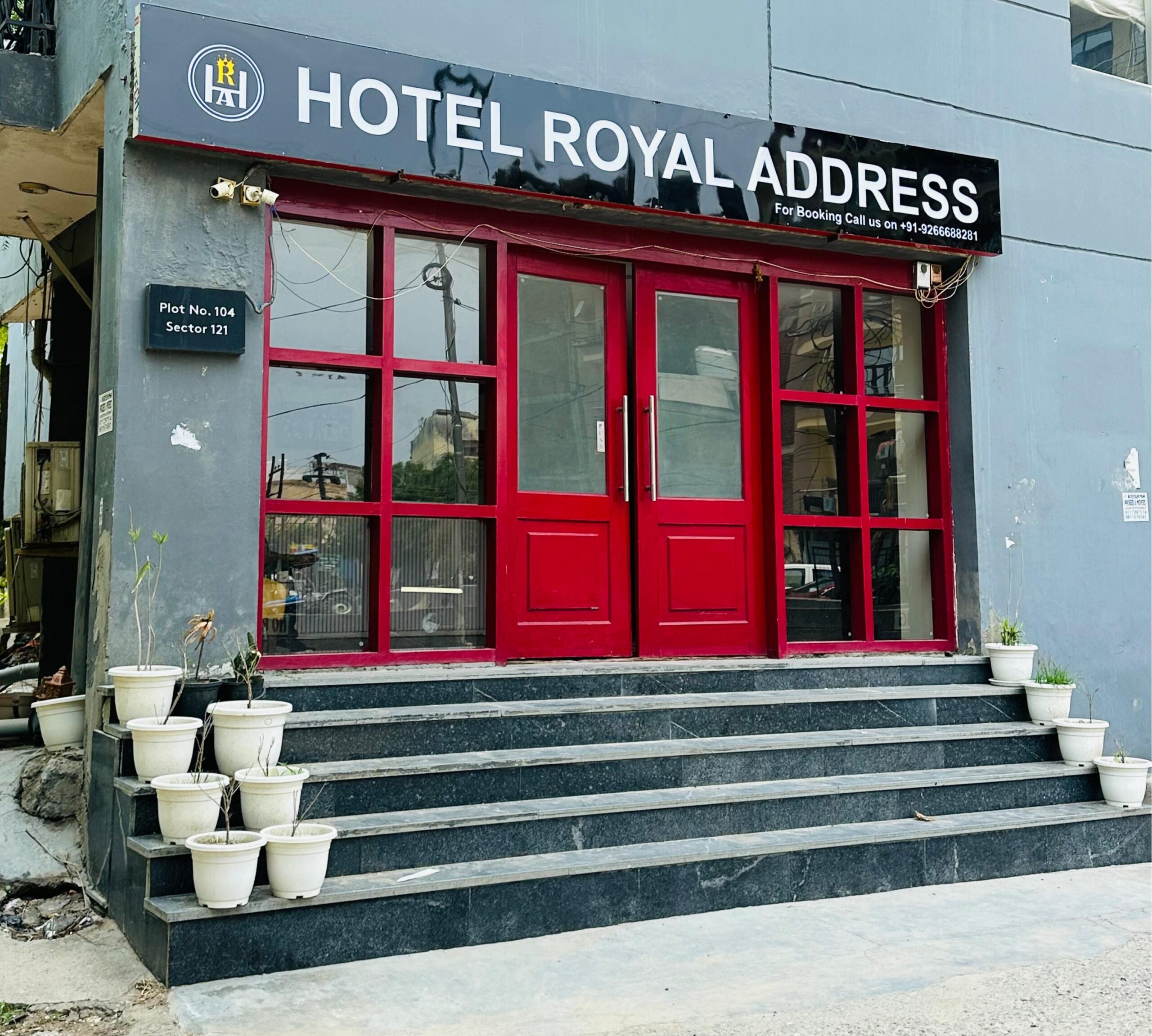 Hotel Royal address